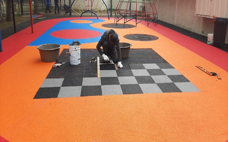 terminado de proyecto piso de caucho